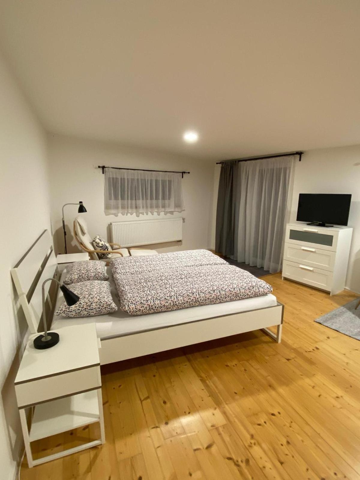 Pod Lipou Apartment ลิเบอเรซ ภายนอก รูปภาพ